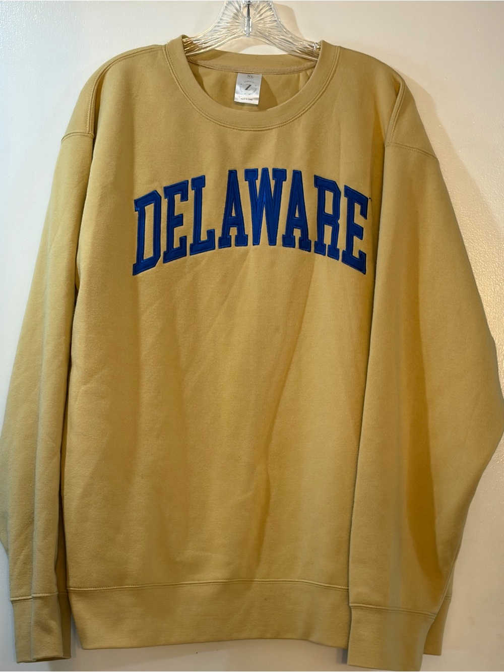 Womens Zoozatz Tan Delaware Blue Hens Crewneck Sweatshirt Sz XL